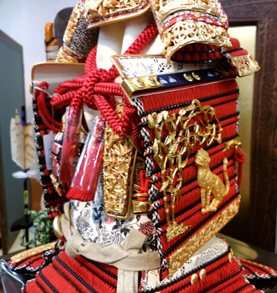 『竹に虎雀』金物赤糸縅大鎧　模写鎧飾り　商品番号 Ｎｏ３２１－Ａ