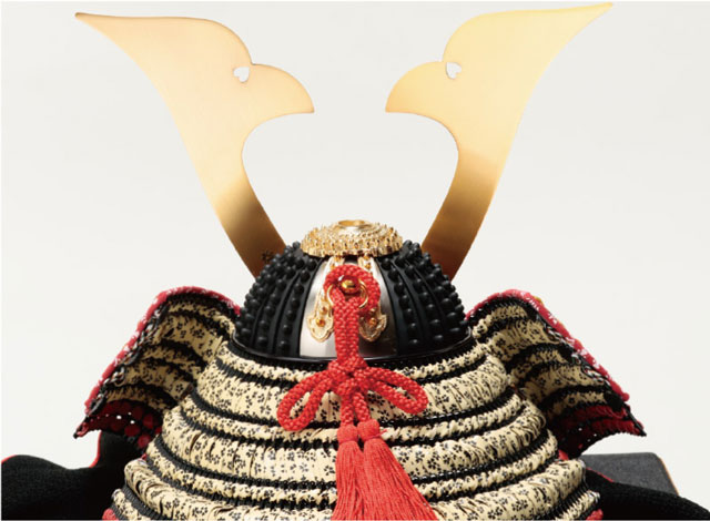 五月人形・国宝模写　小桜黄返韋威鎧　兜平台飾り　 Ｎｏ３１１Ｄ　兜本体の背面