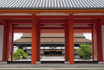 雛人形・京都の御所　紫宸殿　左近の桜・右近の橘