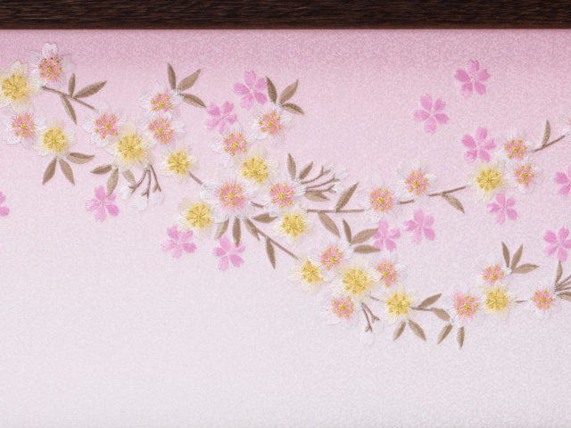 雛人形・京十二番焼桐平台親王飾りＮｏ１２０５　雛屏風　桜の刺繍入り