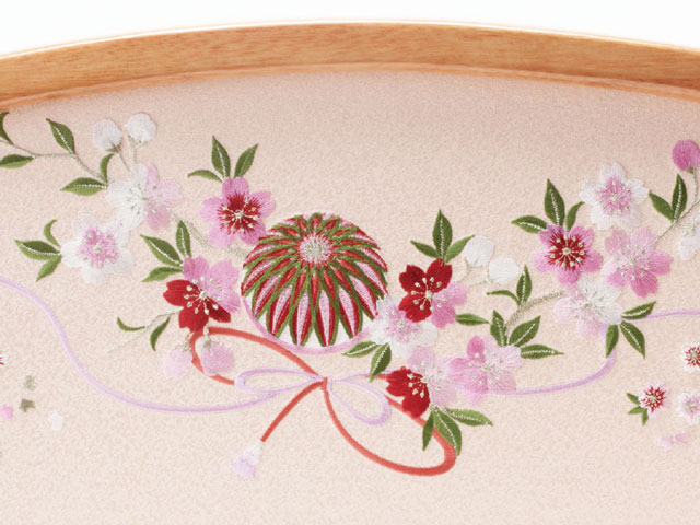 雛人形・ 京小十番親王塗り桐収納飾りＮｏ１０２１Dセット　桜と鞠の刺繍入りの屏風