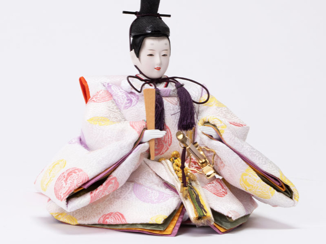 雛人形・京十二番塗りタモ平台親王飾りＮｏ１３０４　男雛のお顔と衣装