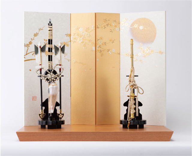 五月人形・伊達政宗創作兜飾り　No3821C 　屏風と弓太刀