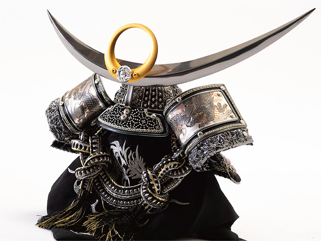 五月人形・彫金上杉謙信公株穂と収納飾り　No508 兜本体