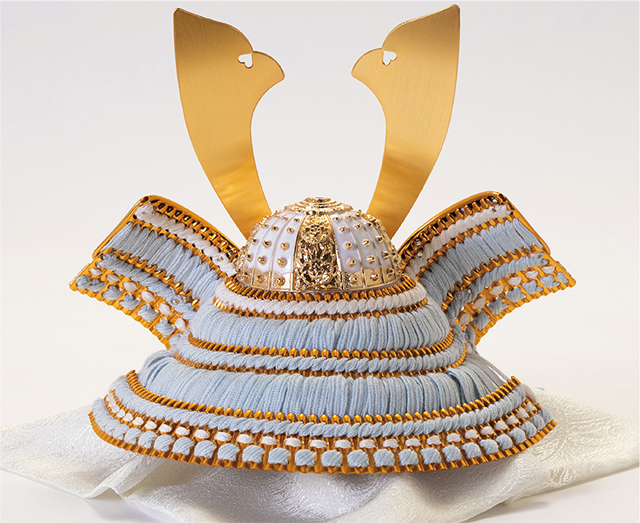 五月人形・パステルカラー兜 収納飾り　水色源氏兜収納セット　Ｎｏ５３０Ａ　兜の背面