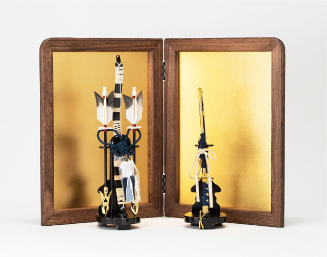 五月人形・広島 厳島神社所蔵 国宝模写 紺糸威兜平台飾りNo311-F 屏風に弓太刀