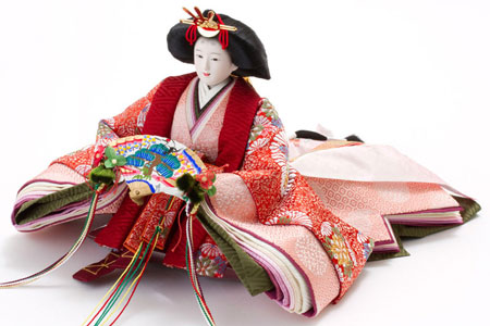 雛人形・京九番親王五寸官女付焼杉三段飾りセット　Ｎｏ３０２１　女雛の衣装とお顔