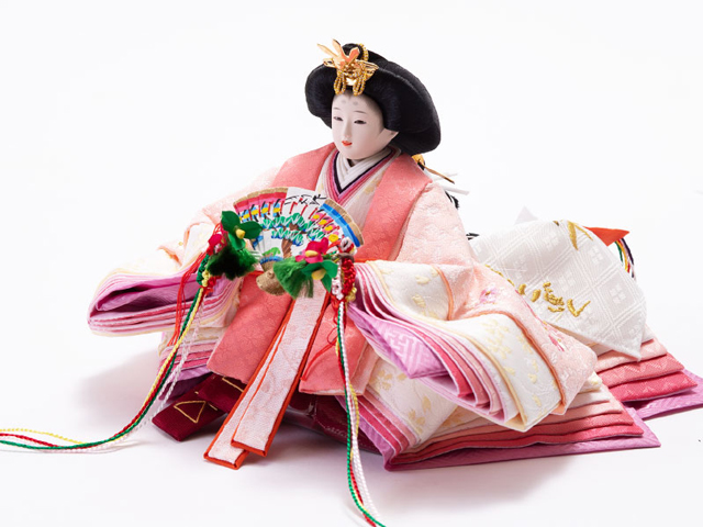 雛人形・京十一番親王白木桐収納飾りＮｏ１０２２Ｂセット　女雛の衣装とお顔