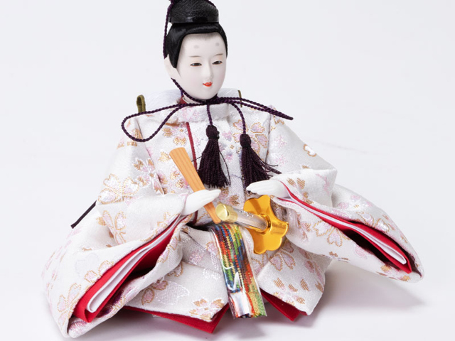 雛人形・京十三番塗り桐平台親王飾りＮｏ１４０６　男雛のお顔と衣装