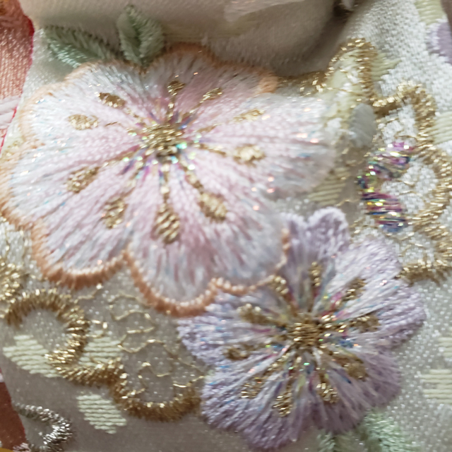 雛人形・親雛人形・京十一番親王焼桐平台親王飾りＮｏ１００５Ｃ桜の文様の衣装