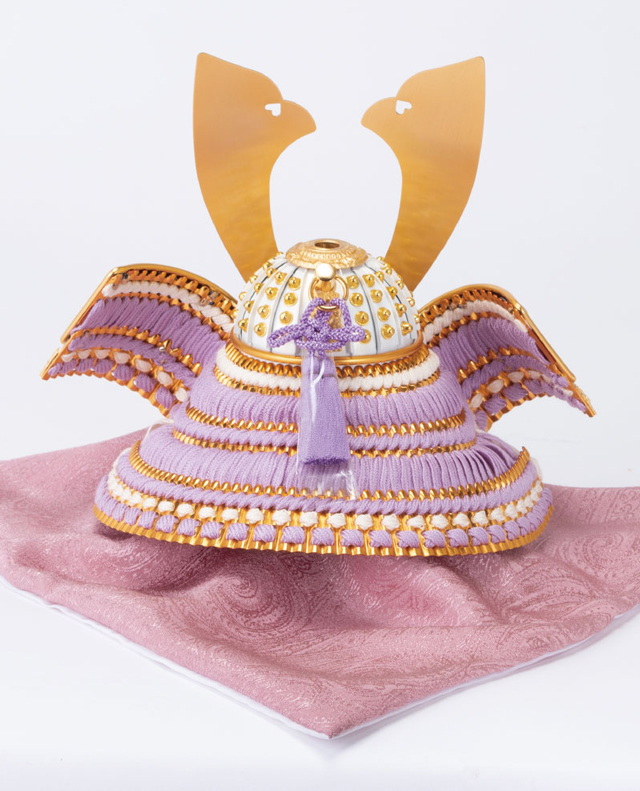 五月人形・パステルカラー兜 収納飾り　紫苑セット Ｎｏ８８１　兜の背面