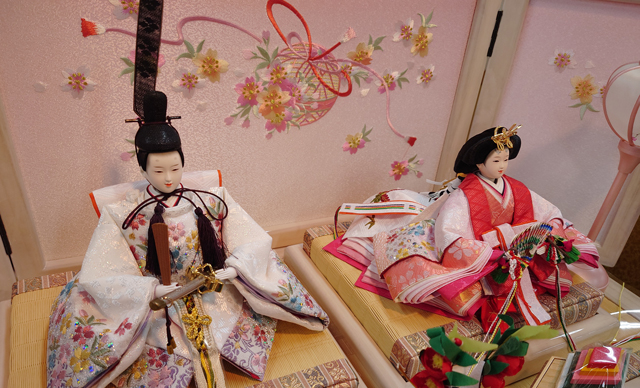 雛人形・京十一番親王柳官女付白木塗桐三段飾りセット　Ｎｏ３００２Ａ