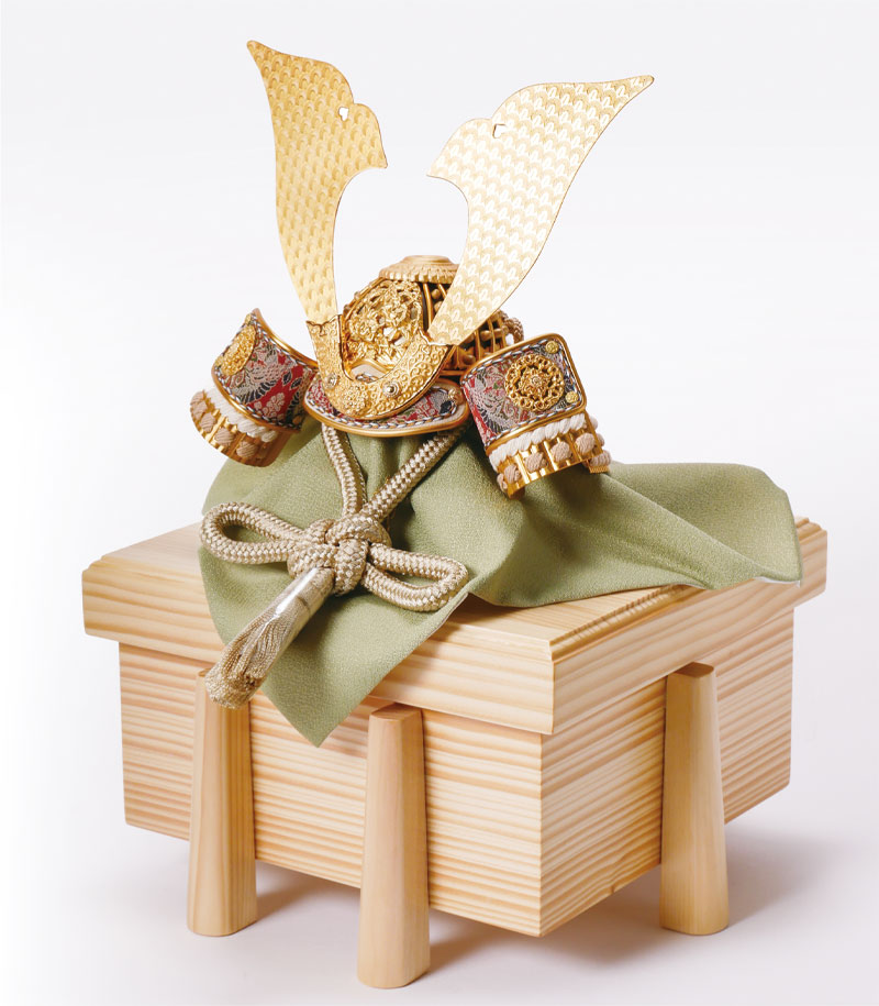 五月人形・天賦之兜　大地セット　鈴甲子 雄山作 Ｎｏ３９９５A 　兜全体