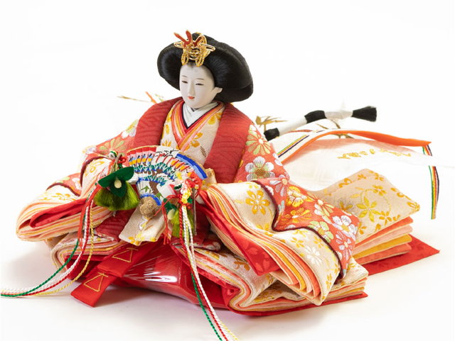 雛人形・京十一番親王　タモ材収納飾り　ＮＯ１０３３　女雛のお顔と衣装
