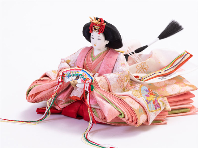雛人形・金彩京刺繍衣装 松寿作 京十二番親王 檜平台飾り　Ｎｏ１３１0Ａ　女雛のお顔と衣装