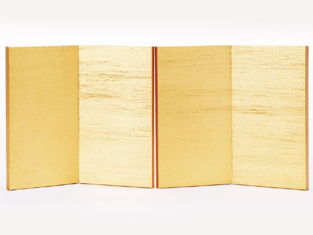 雛人形・木目込人形 真多呂作　親王飾り 正絹 煌珠雛 ２４Ａ　Ｎｏ２７７０　金の屏風